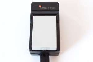 batteriladdare_batteri_rod_lampa